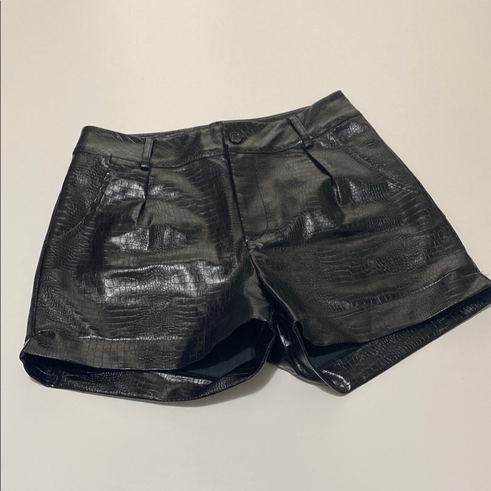 Superdown Dominica Python Shorts - Picture 16 of 16